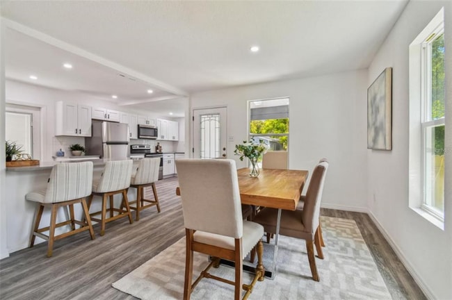 Photo - 908 E Cayuga St