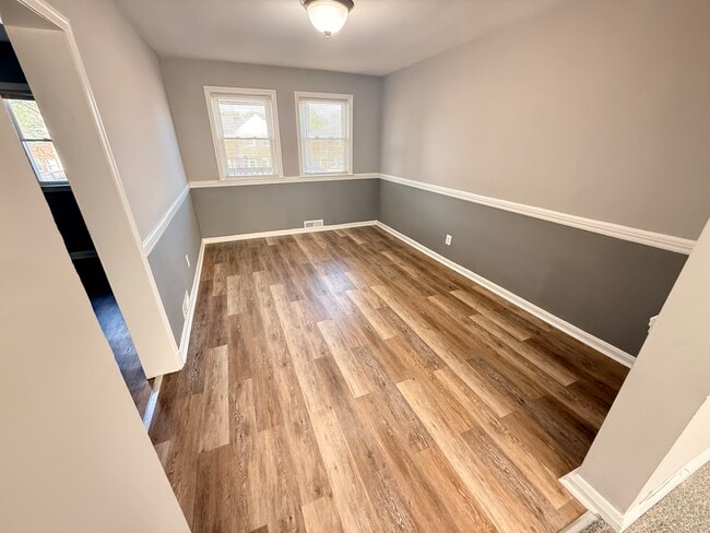 Photo - 1644 Sherwood Ave
