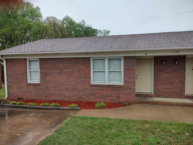Photo - 1730A Flat Rock Rd Apartments Unit A