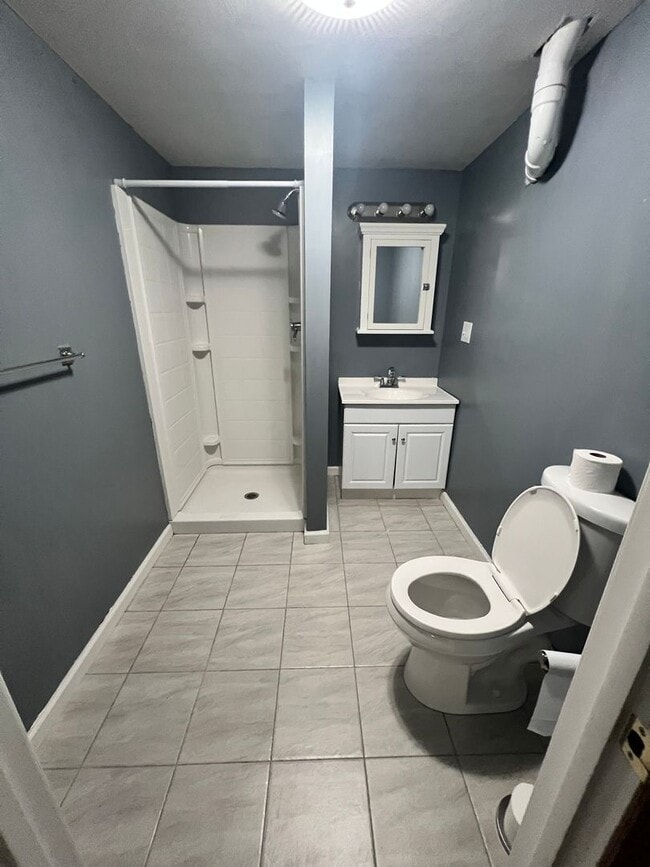 Photo - Basement apartment