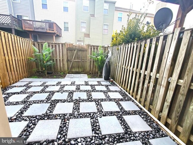 Photo - 2433 Wentworth Dr