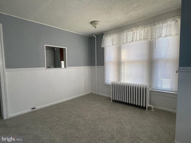 Photo - 6732 Maple Ave