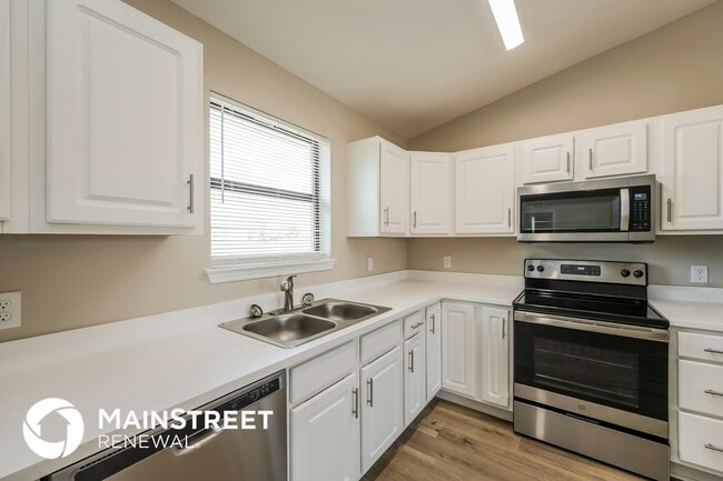 Photo - 2910 36th St SW