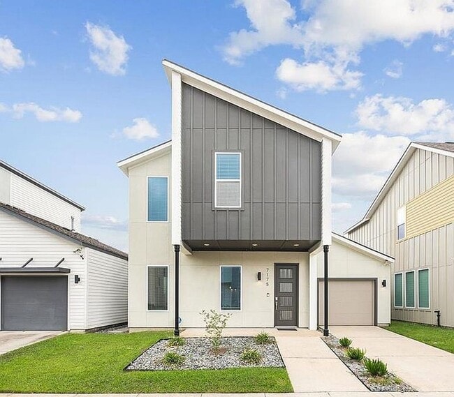 Building Photo - Modern 3BR/2.5BA Home in the Heart of Baton Rouge