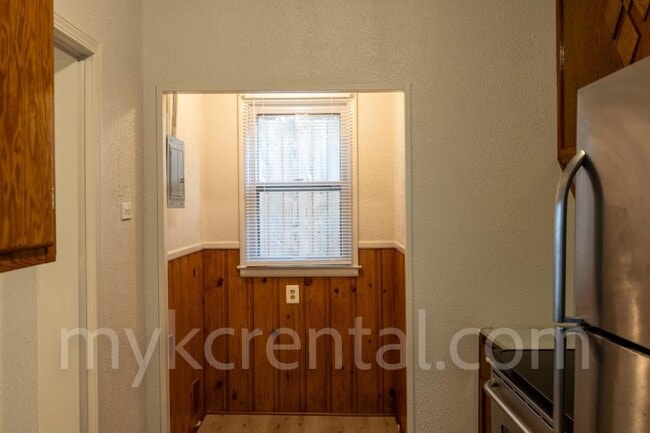 Photo - 711 Tenny Ave