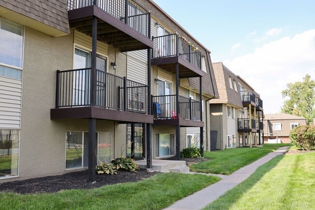 Photo - Cottonwood Apartments
