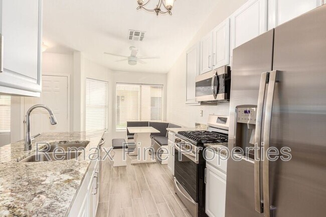 Photo - 1851 E Carla Vista Dr