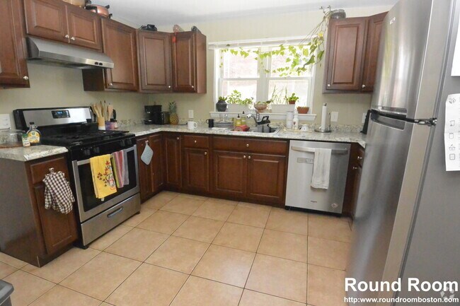 Building Photo - 271 Corey Rd Unit 1 Rental