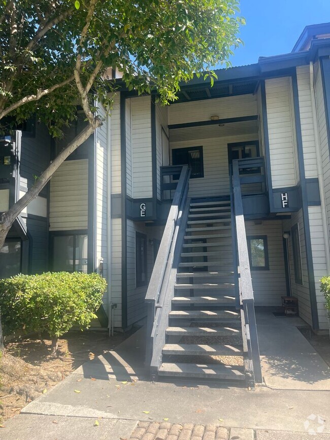 Building Photo - Apartment Close to Cal Poly and Downtown SLO Unit G