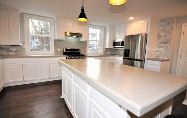 Photo - 44 Curran Rd