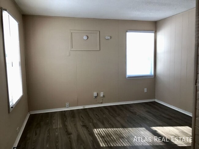 Photo - 6104 E 152 Terrace Unit A