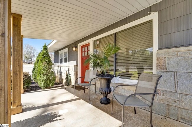 Photo - 237 Old Grove Rd