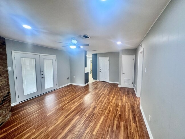 Photo - Newly Renovated Woodway Home