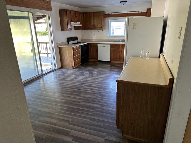 54 Single St Unit C