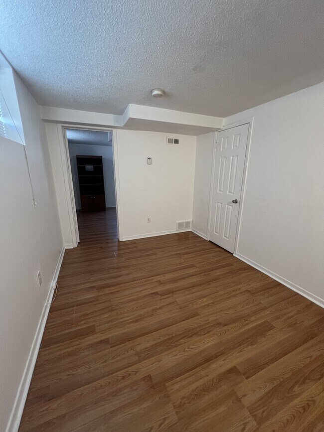 Photo - 150 Young St Unité 3