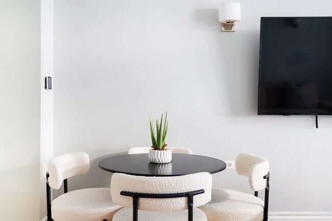 Photo - 240 W 73rd St Unidad ID1022046P