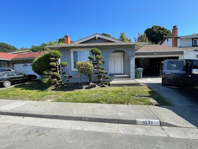 front of house - 1271 Parkway Dr Casa