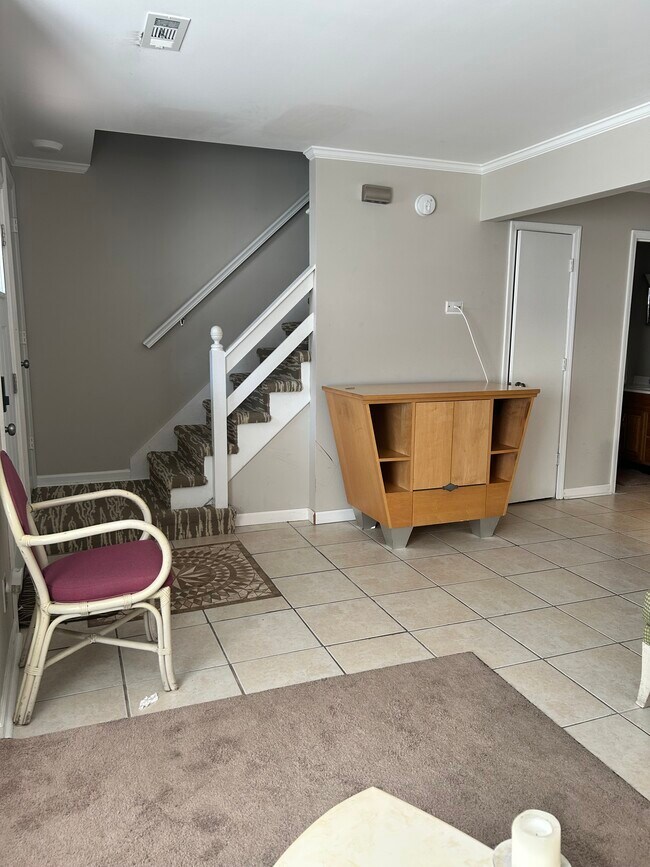 Photo - 415 28th Ave N Unidad B4