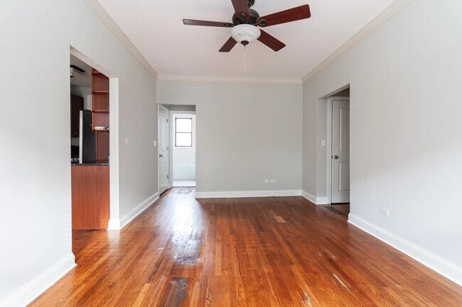 740 W Addison St Unit 740 West Addison Street