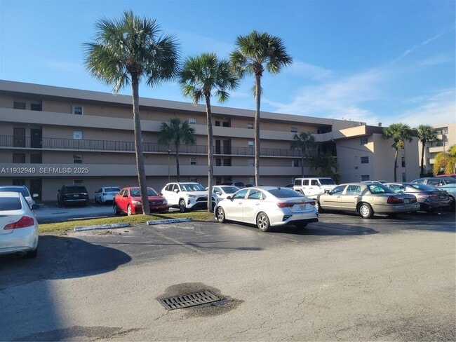 Building Photo - 706 NW 87th Ave Unit 312