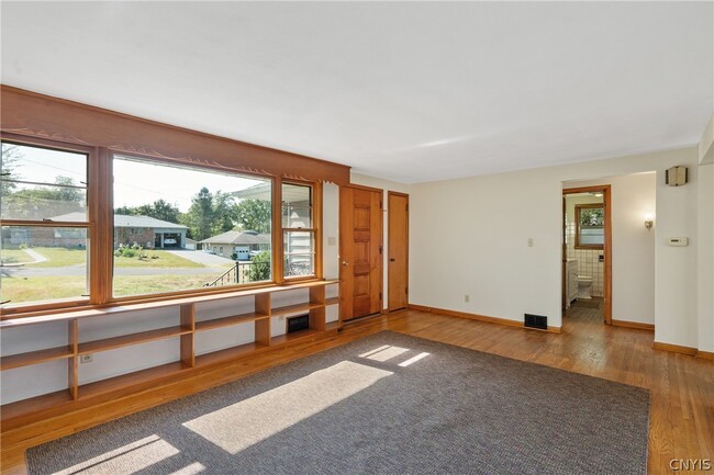 Photo - 107 Overlook Dr