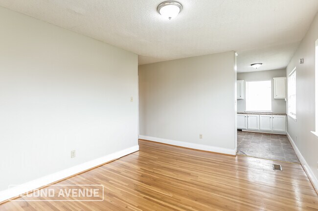 Photo - 3721 Grasselli Ave SW