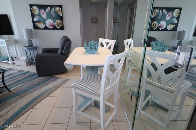 Photo - 58 N Collier Blvd Unidad 1103