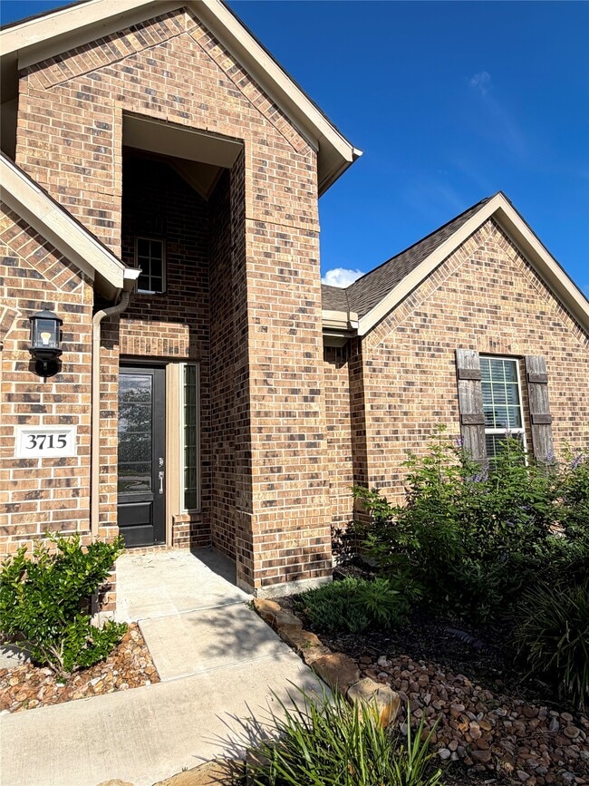 Photo - 3715 Rock Ledge Dr