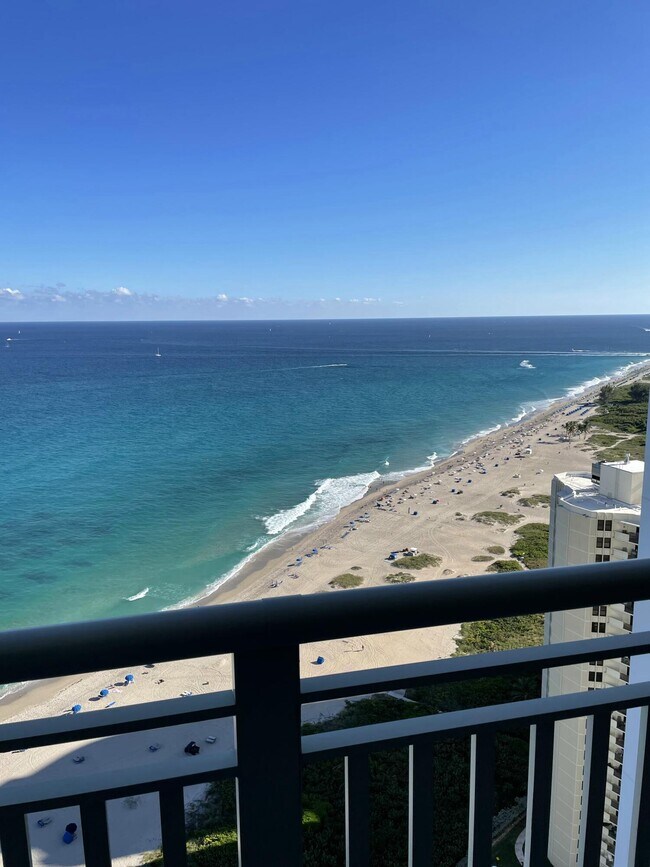 Building Photo - 3000 N Ocean Dr Unit 36-C Rental