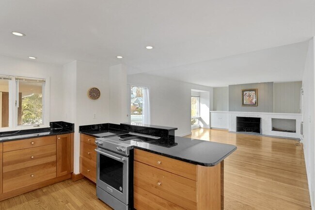 Photo - 34 Karlton Cir