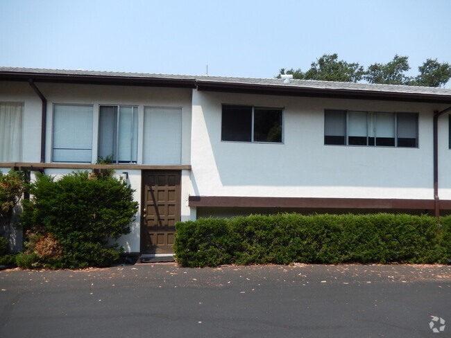 Building Photo - AVAILABLE AUGUST - Spacious SLO Townhome C...