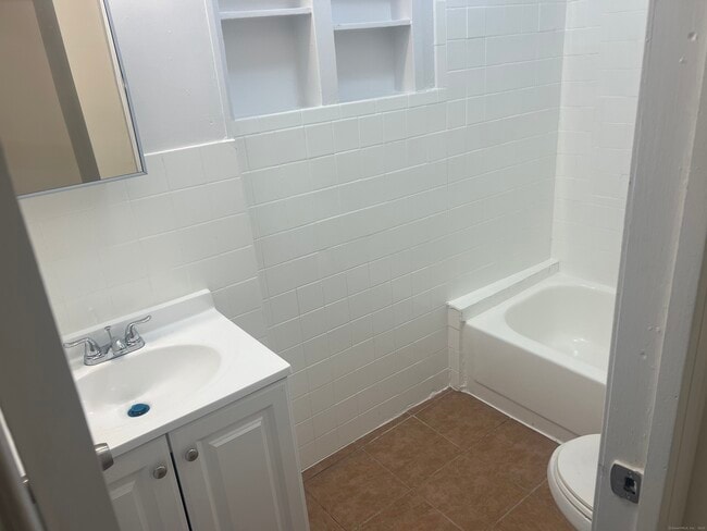 Photo - 32 Hazelwood Ave Unit 1st floor