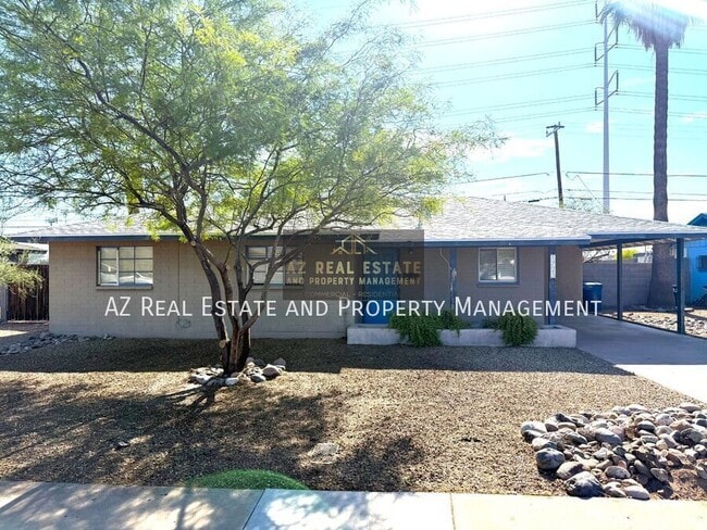 Building Photo - 1725 S Farmer Ave Rental