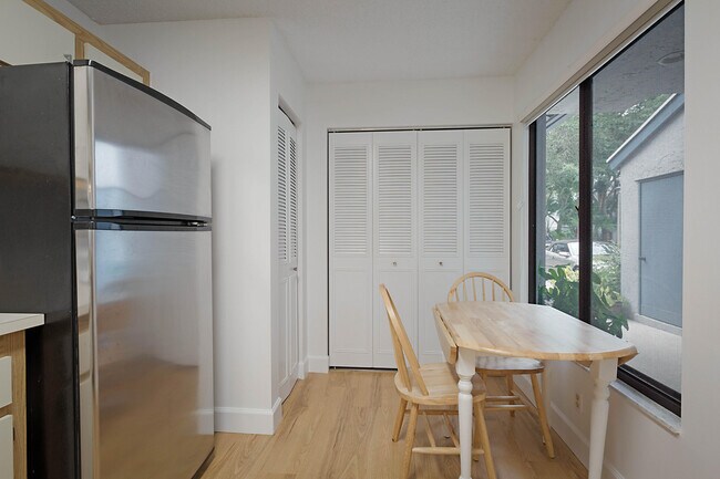 Photo - 903 Harbour Pointe Way