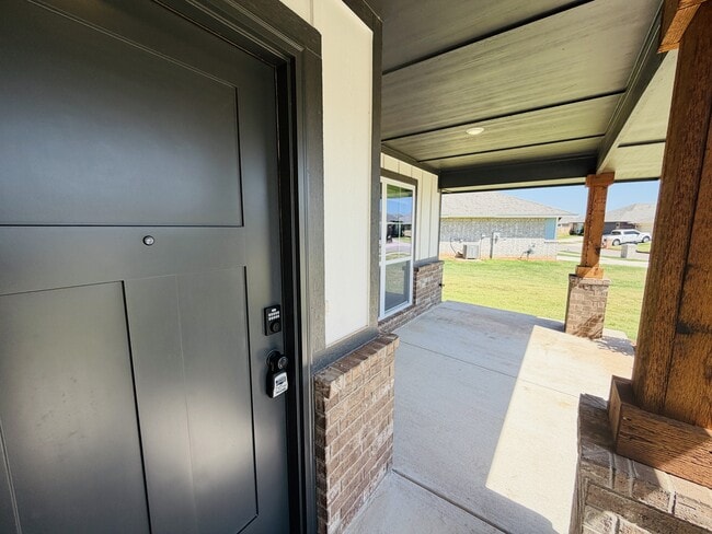 18221 Austin Ct