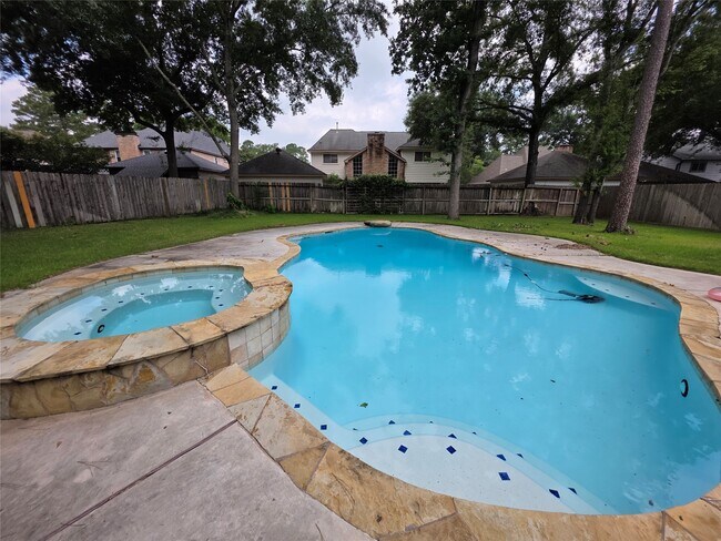 16806 Sandypine Cir