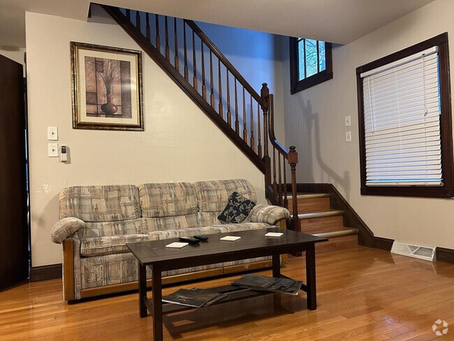 Building Photo - 3771 W 36th St Rental