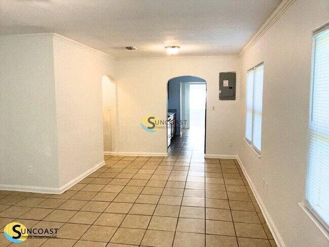 Photo - 478 W 58th St