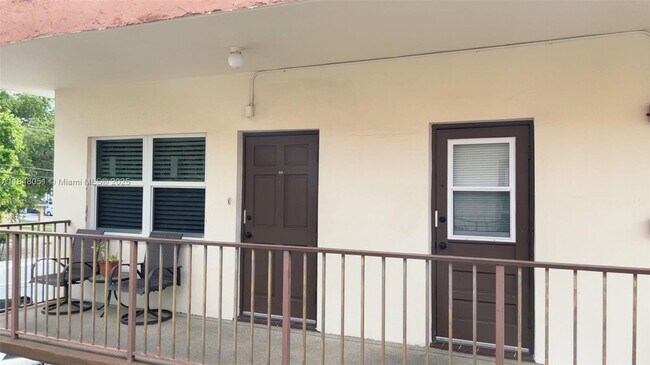 Building Photo - 415 NE 2nd St Unit 223 Rental