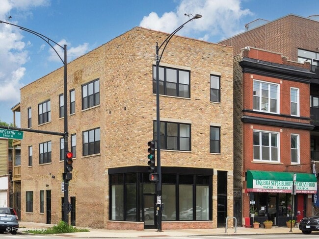 Building Photo - 1500 N Western Ave Unit 3F
