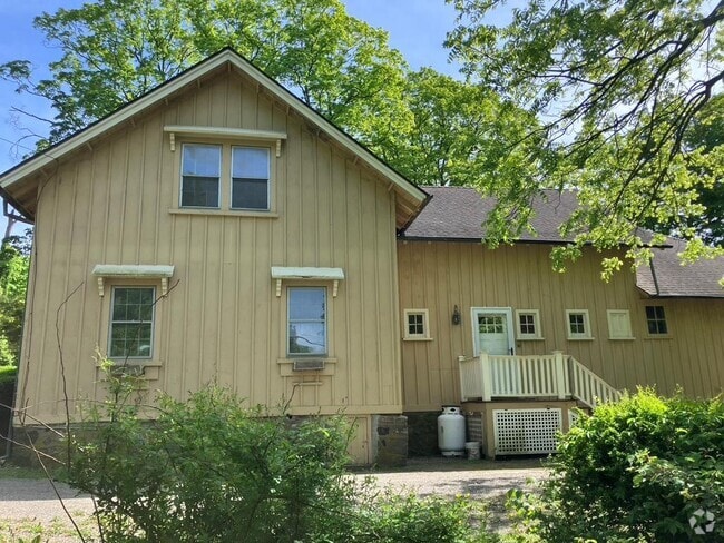 Building Photo - 501-511-511 Lane Gate Rd Rental