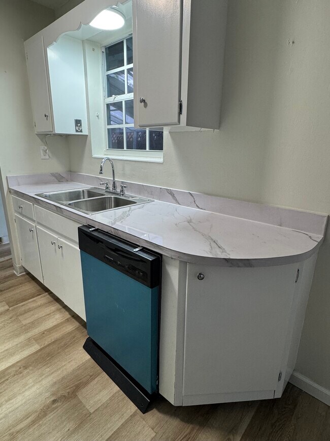 Kitchen - 217 SW 11th Ct Unit #2