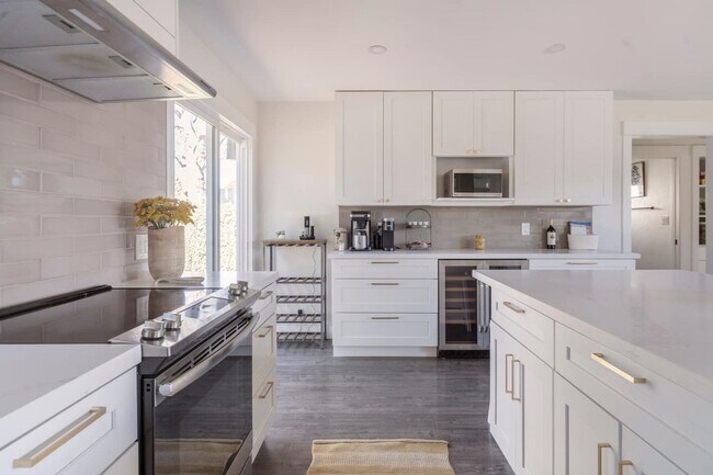 Photo - Renovated Two Bedroom West Napa Bungalow