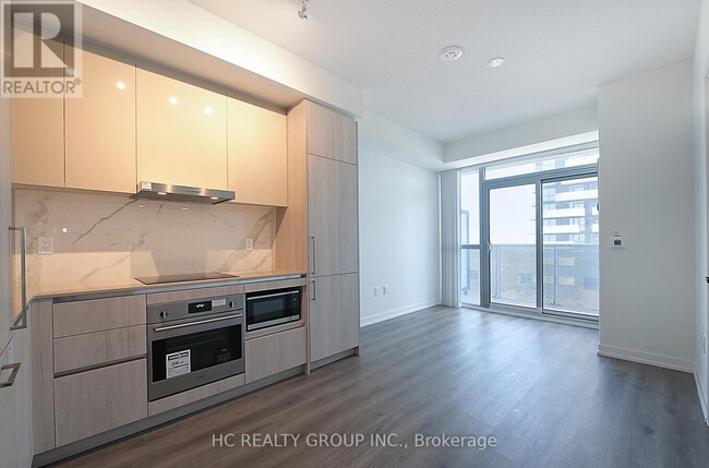 Photo - 225 Commerce St Unité 801