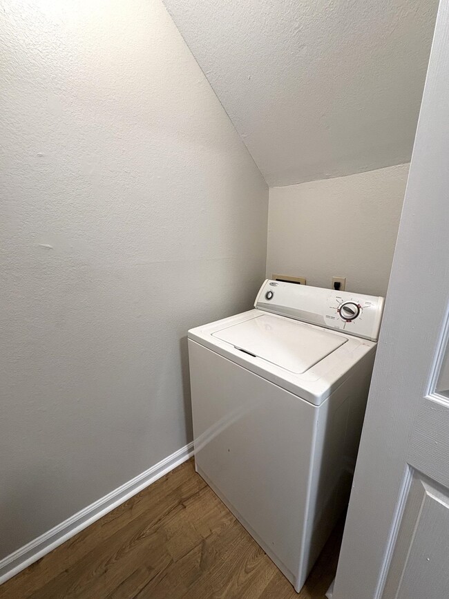 Photo - 2189 Timberwood Cir N