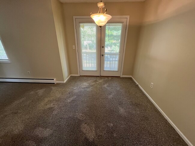 Photo - 360 Oxford Ct Unit #4