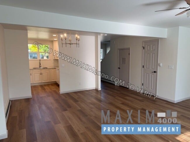 Photo - 2721 Patterson Rd