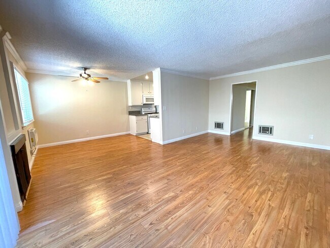 Photo - 3671 Jasmine Ave