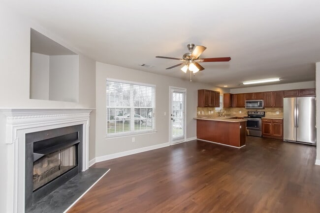 Photo - 5028 Magnasco Ln