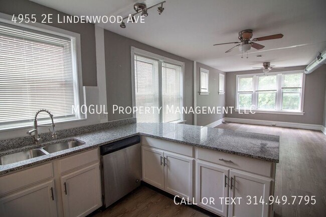 Photo - 4955-492E Lindenwood Ave